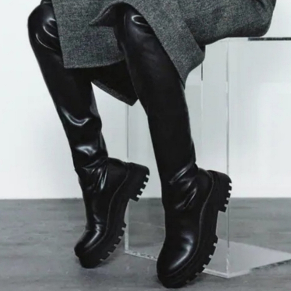 Zara Shoes | Zara * Low Heel Lug Sole Over The Knee Chunky Platform XL Boots | Color: Black | Size: 7.5 | Flyupfly's Closet